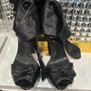 L.A.M.B Gwen Stefani Leather Elegant Black Strap Heels Rare